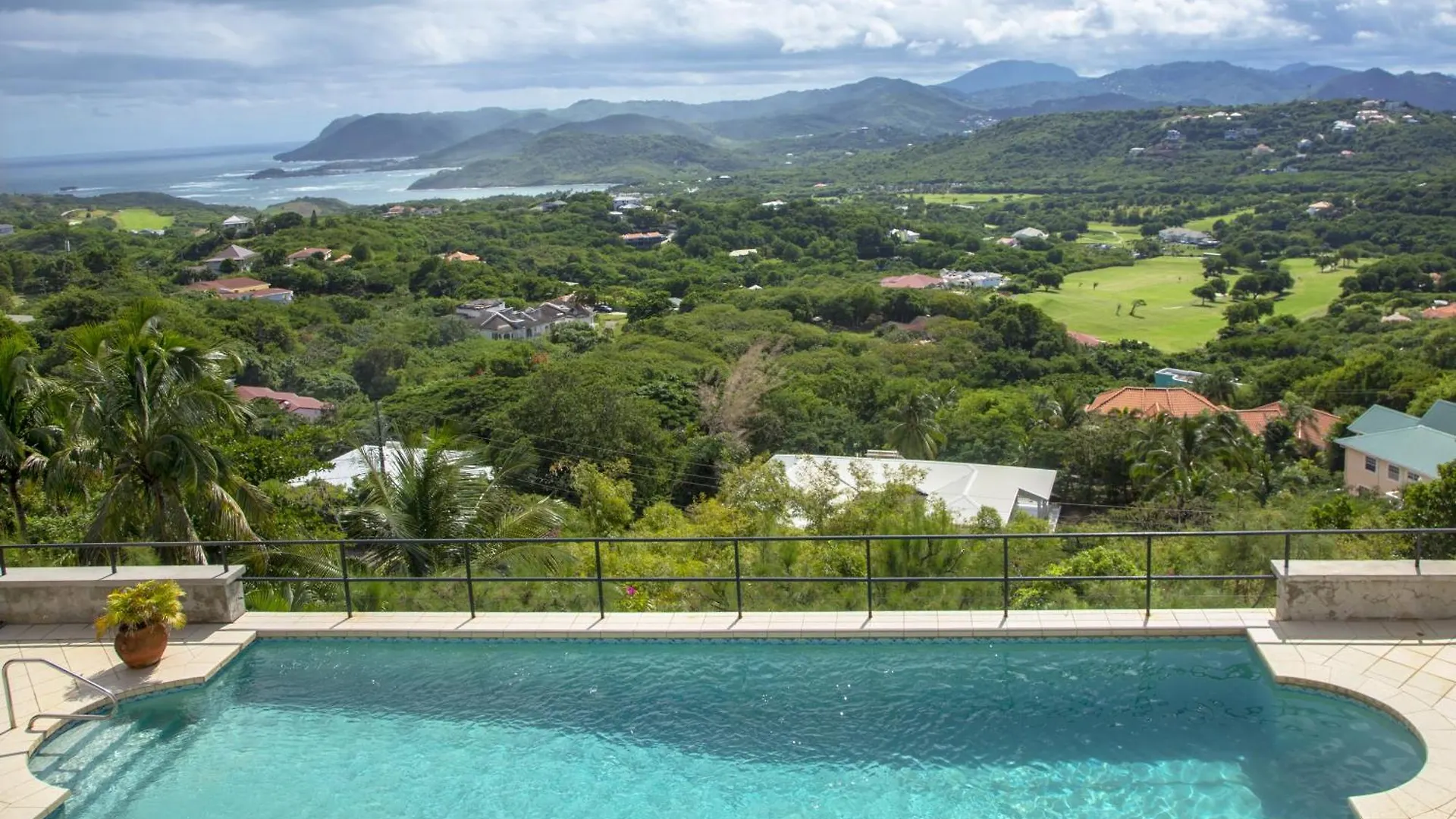 Zephyr Hill - 2 Bedroom Villa With Awe Inspiring Views Villa Cap Estate
