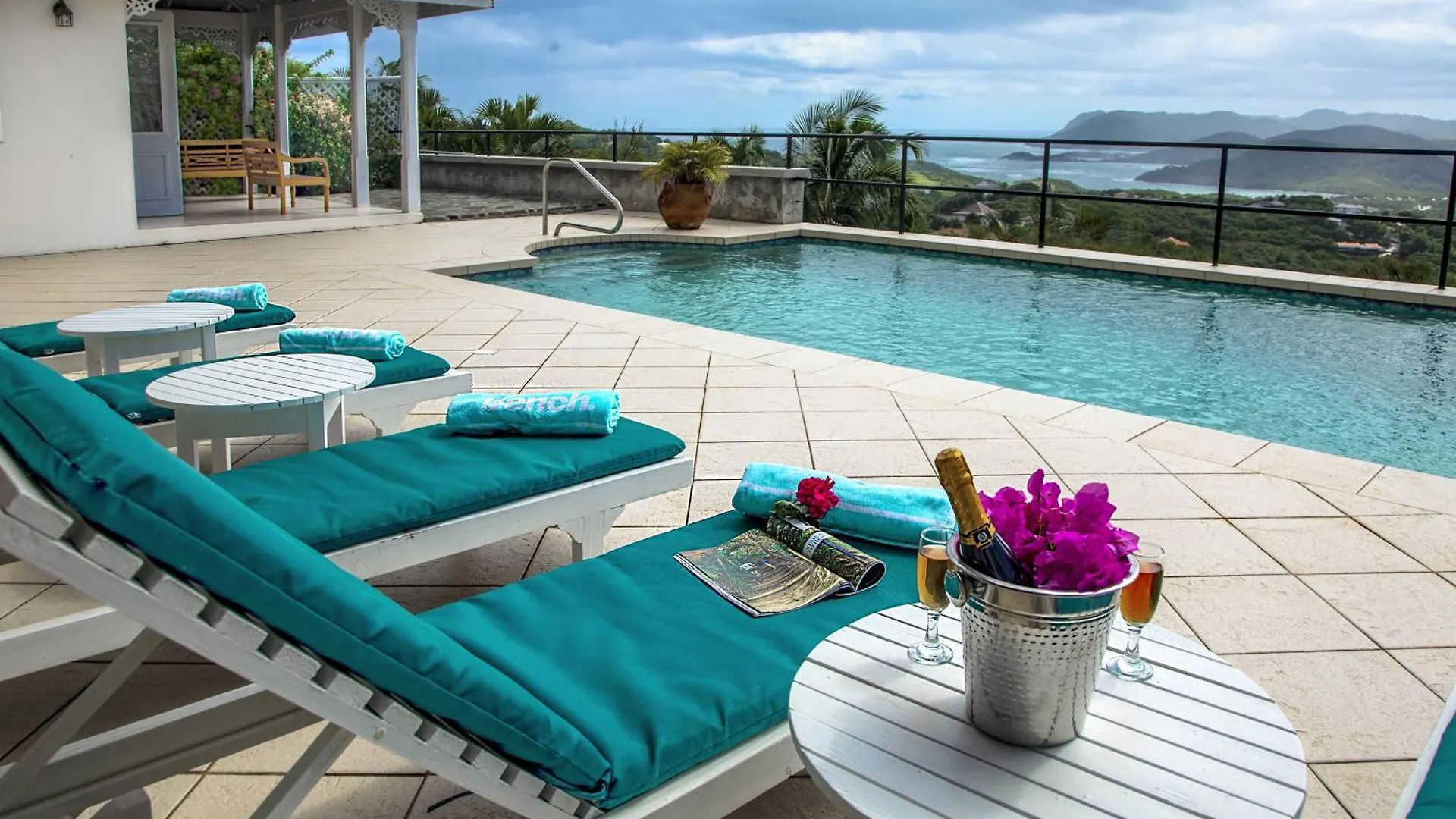 Zephyr Hill - 2 Bedroom Villa With Awe Inspiring Views Villa Cap Estate