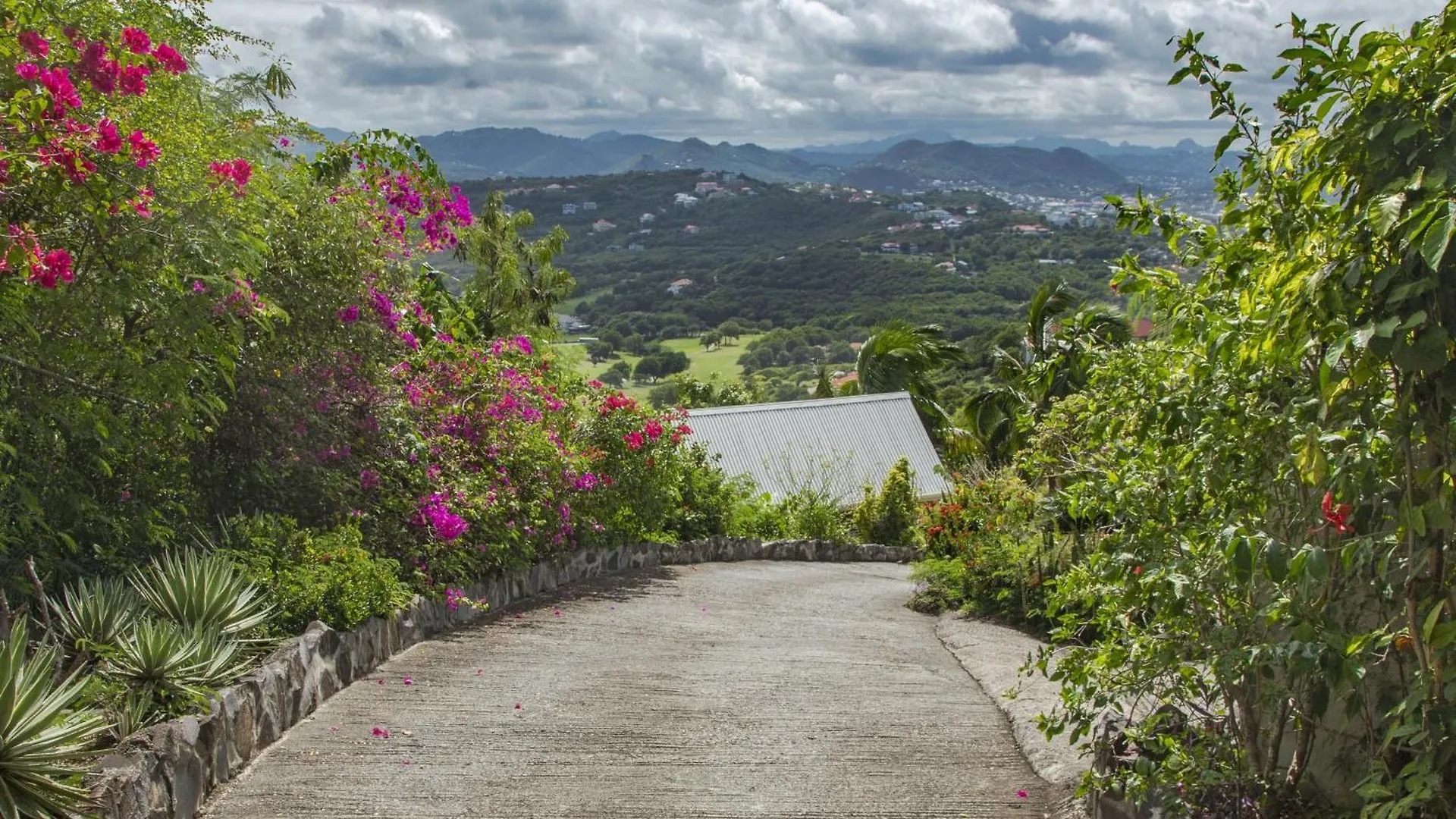 Zephyr Hill - 2 Bedroom Villa With Awe Inspiring Views Villa Cap Estate