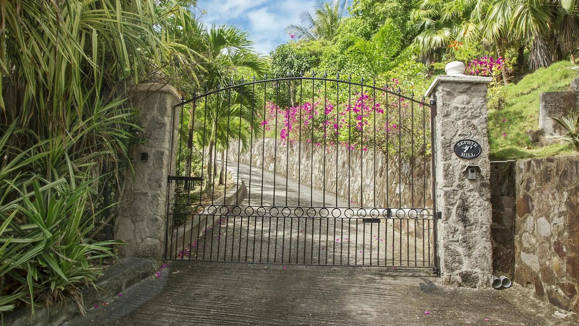 Zephyr Hill - 2 Bedroom Villa With Awe Inspiring Views Villa Cap Estate