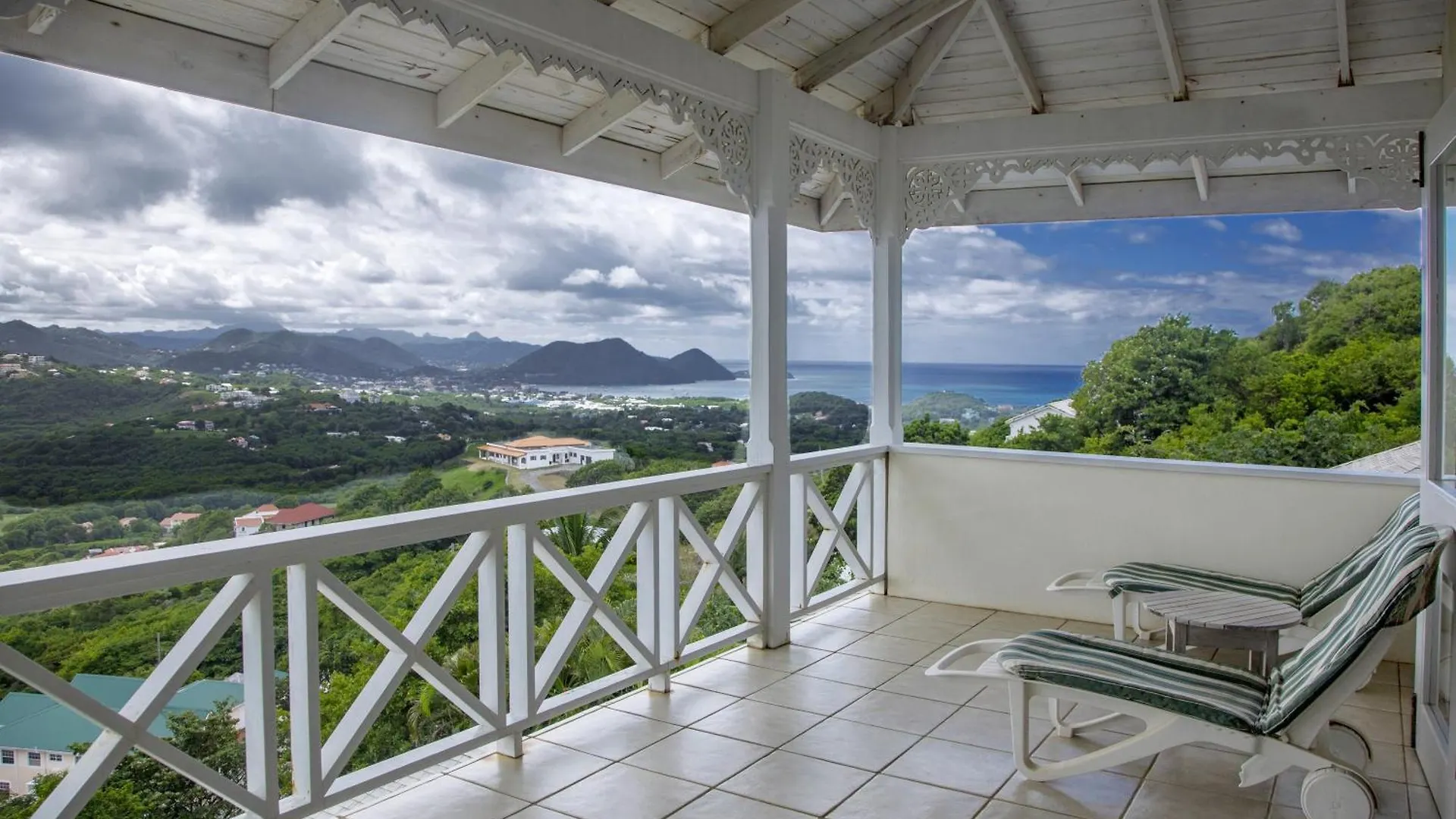 Zephyr Hill - 2 Bedroom Villa With Awe Inspiring Views Villa Cap Estate