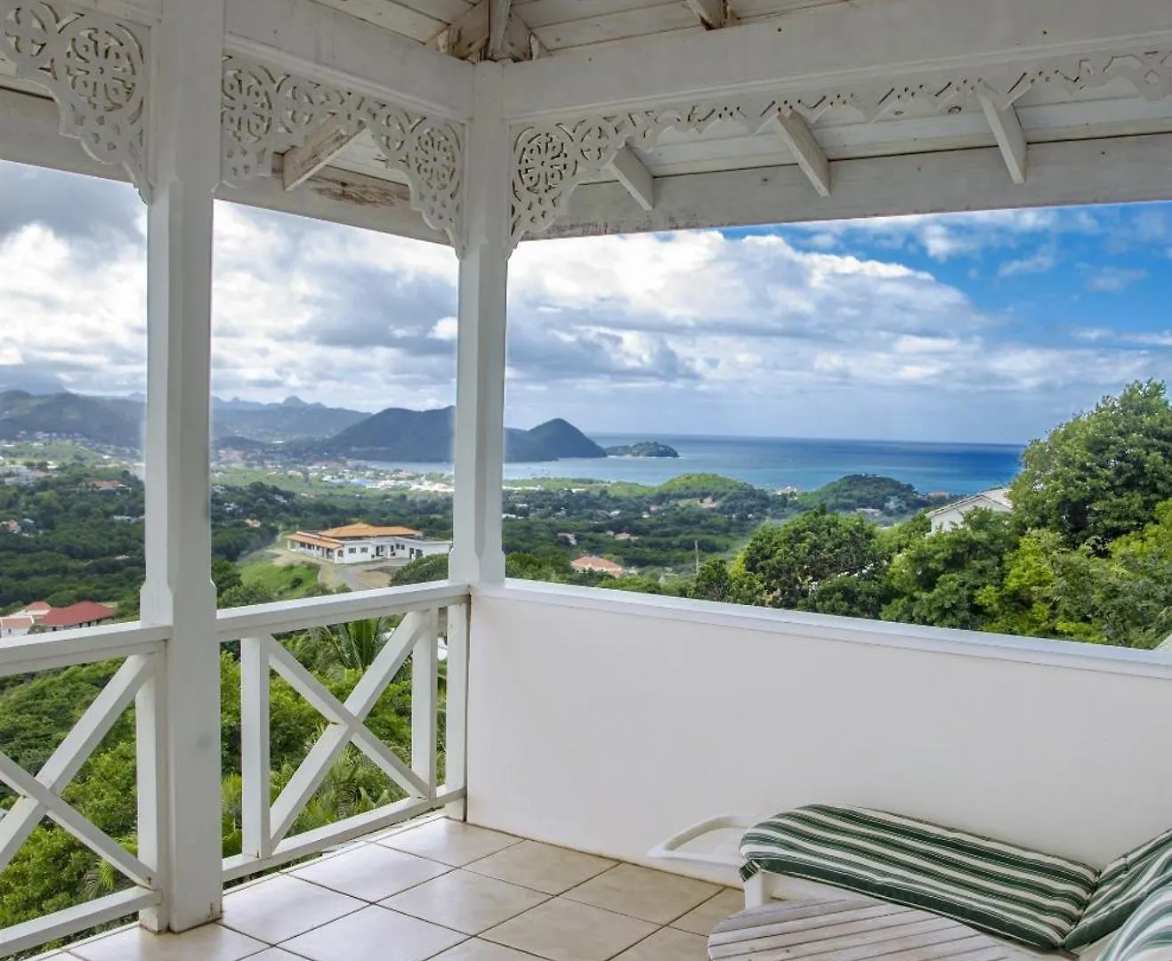 Zephyr Hill - 2 Bedroom Villa With Awe Inspiring Views Villa Cap Estate