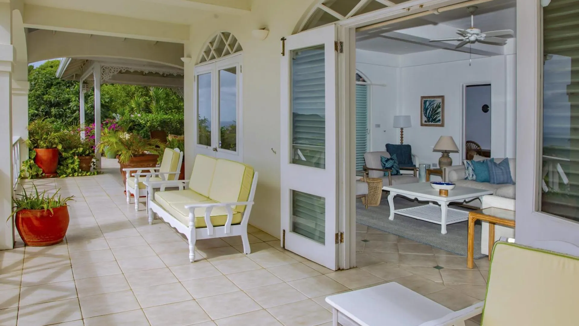 Zephyr Hill - 2 Bedroom Villa With Awe Inspiring Views Villa Cap Estate