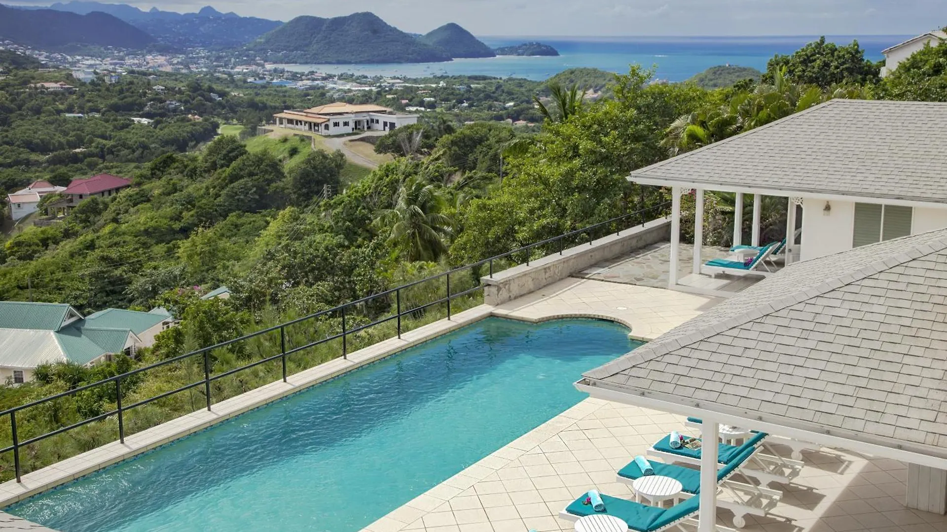 Zephyr Hill - 2 Bedroom Villa With Awe Inspiring Views Villa Cap Estate